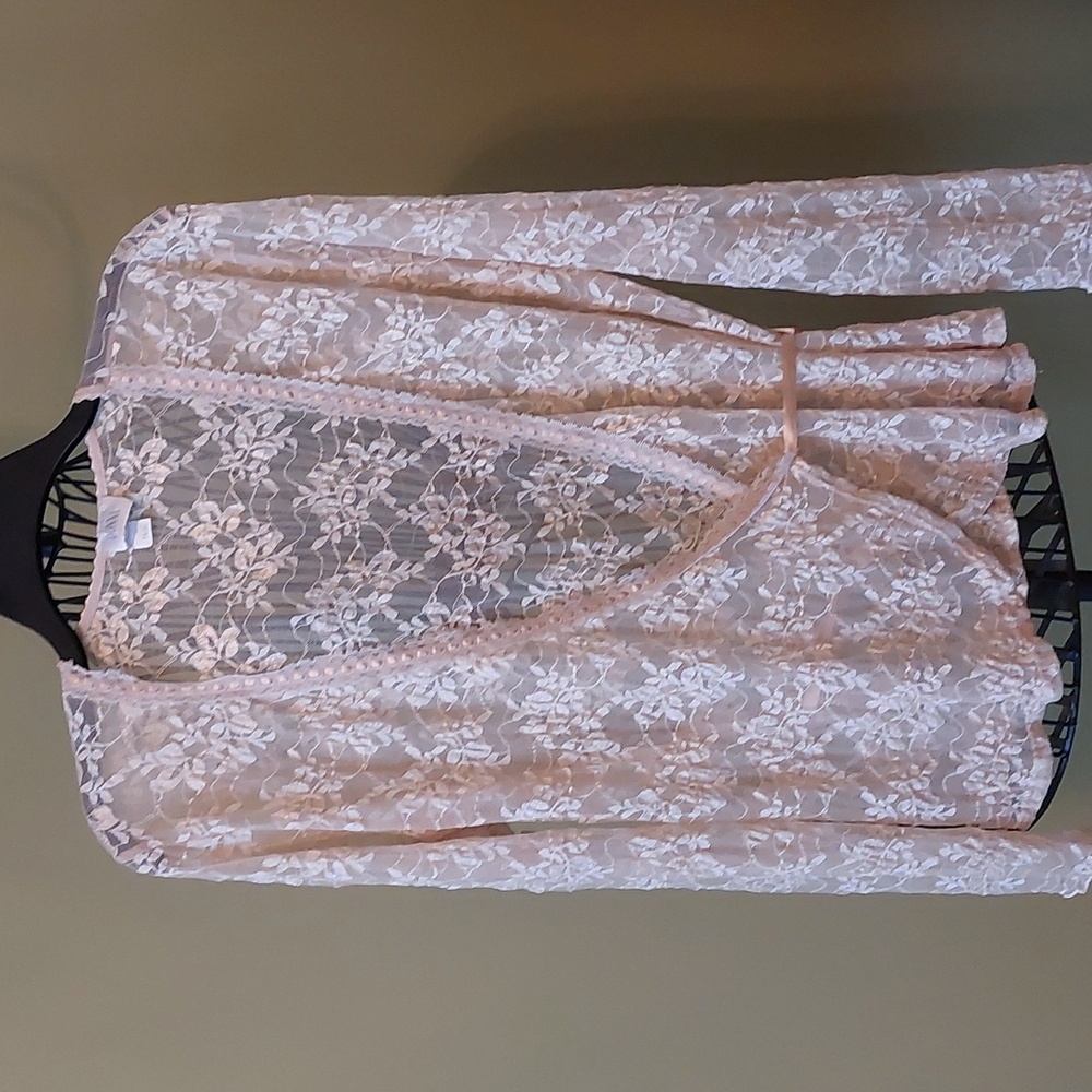 "DONNA" size XL, beige/cream color lace wrap